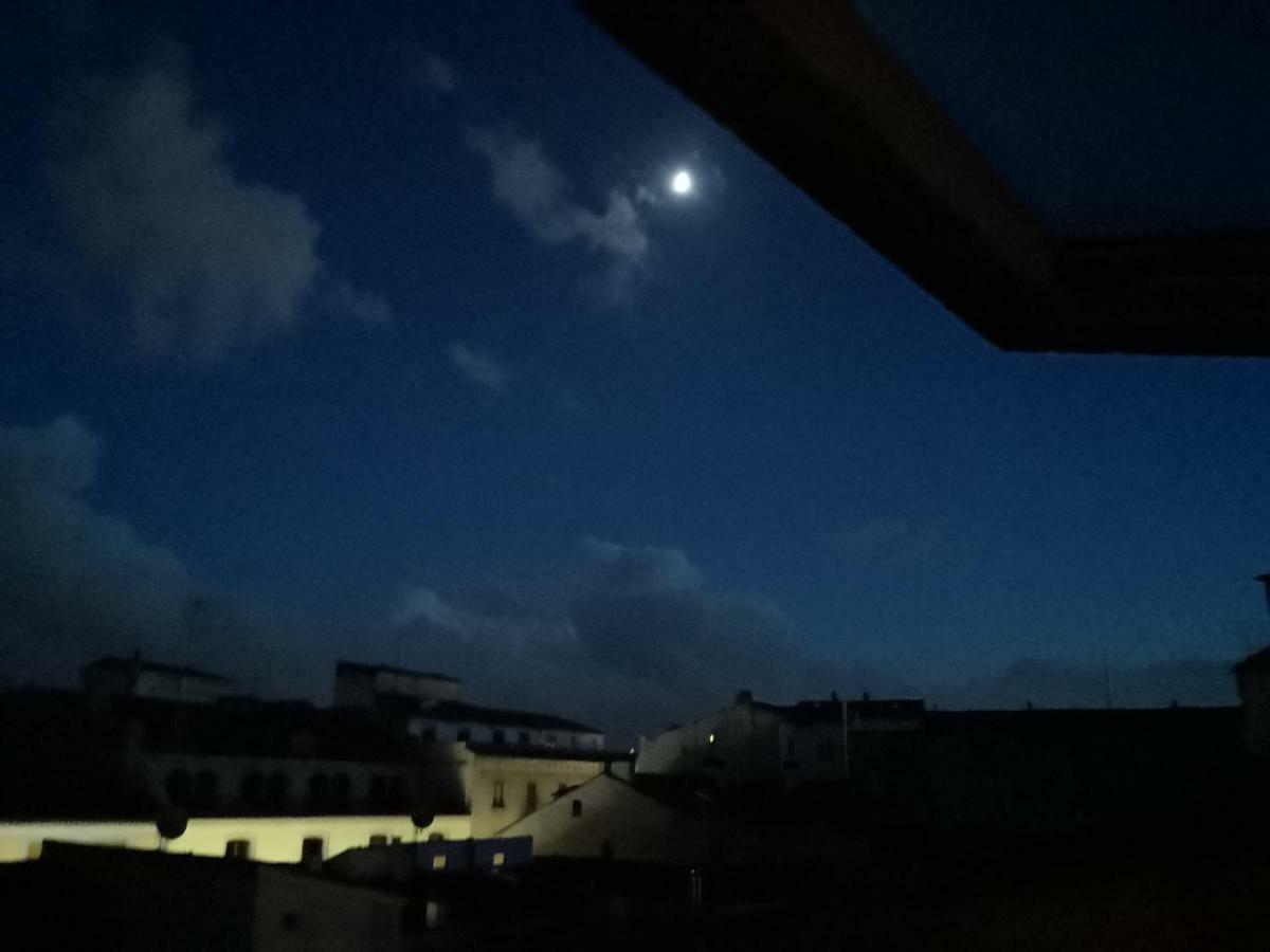 La Casa De La Luna Авіла Екстер'єр фото